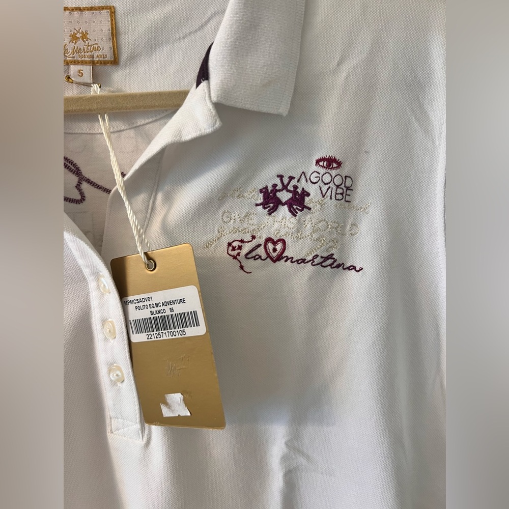 La Martina “Love is my favorite adventure” Polo White Medium. Size 5. New - Picture 3 of 5